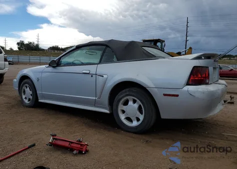 2000 Ford Mustang from USA, damaged, VIN 1FAFP4441YF122262